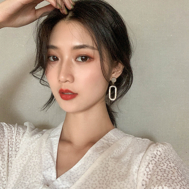 Newest Japanese And Korean-style Ultra-shiny Rhinestone Earrings That Make Your Face Look Slimmer