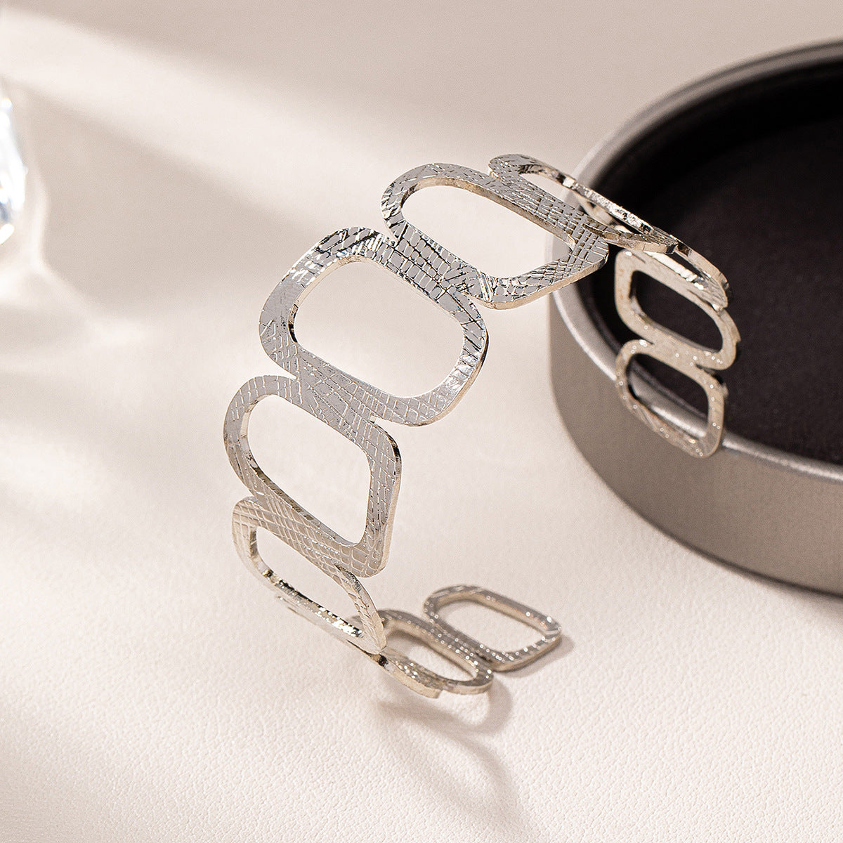 Women's All-Match Fashionable Square And Round Hollow-Out Bracelet